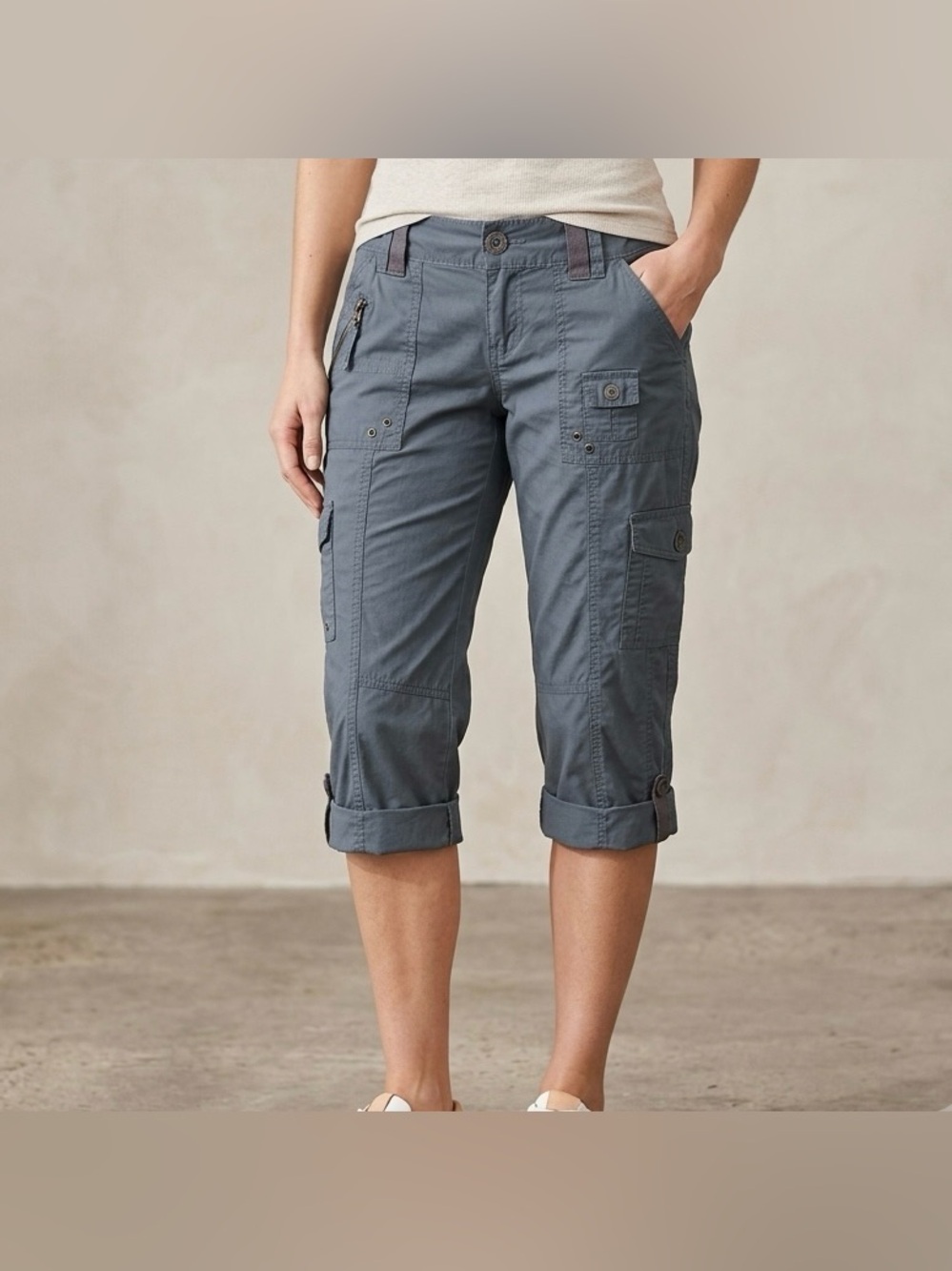 Apt 9 Utility Style Cuffed Cargo Capris Womens Size 8